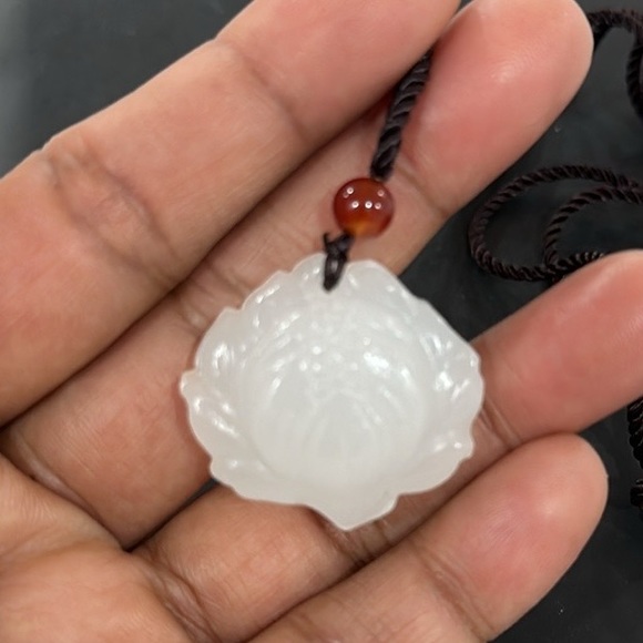 Chinese Natural white Jade HandCarved Statue lock Pendant - Picture 1 of 5